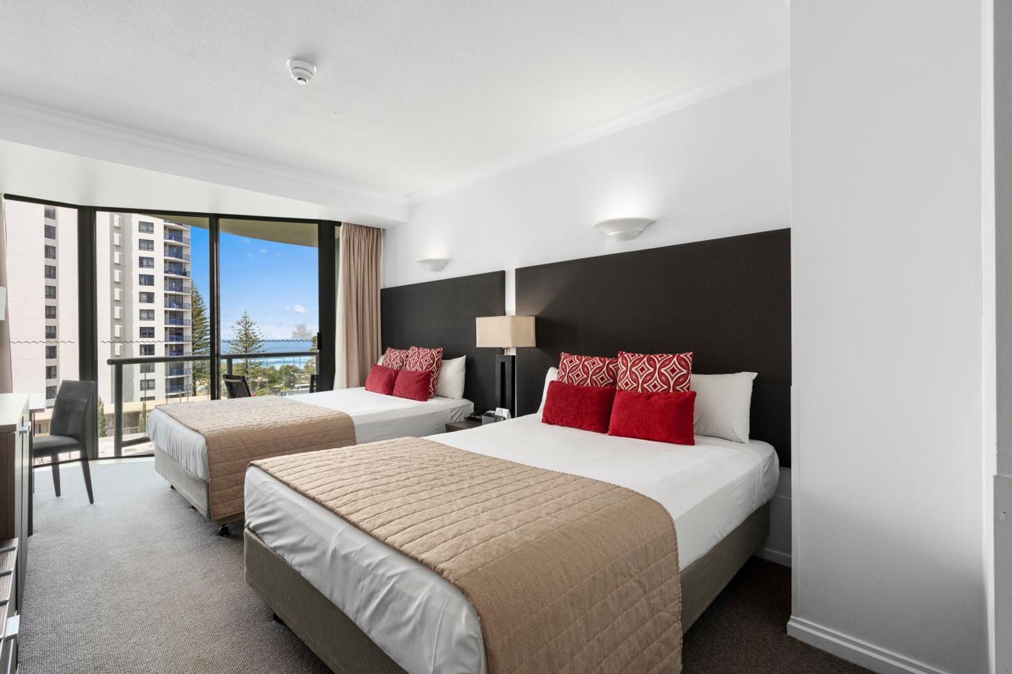 Legends Apartments - Qstay โกลด์โคสต์ ภายนอก รูปภาพ