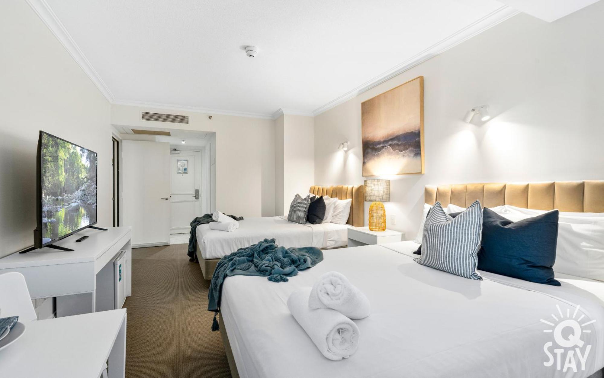Legends Apartments - Qstay โกลด์โคสต์ ภายนอก รูปภาพ