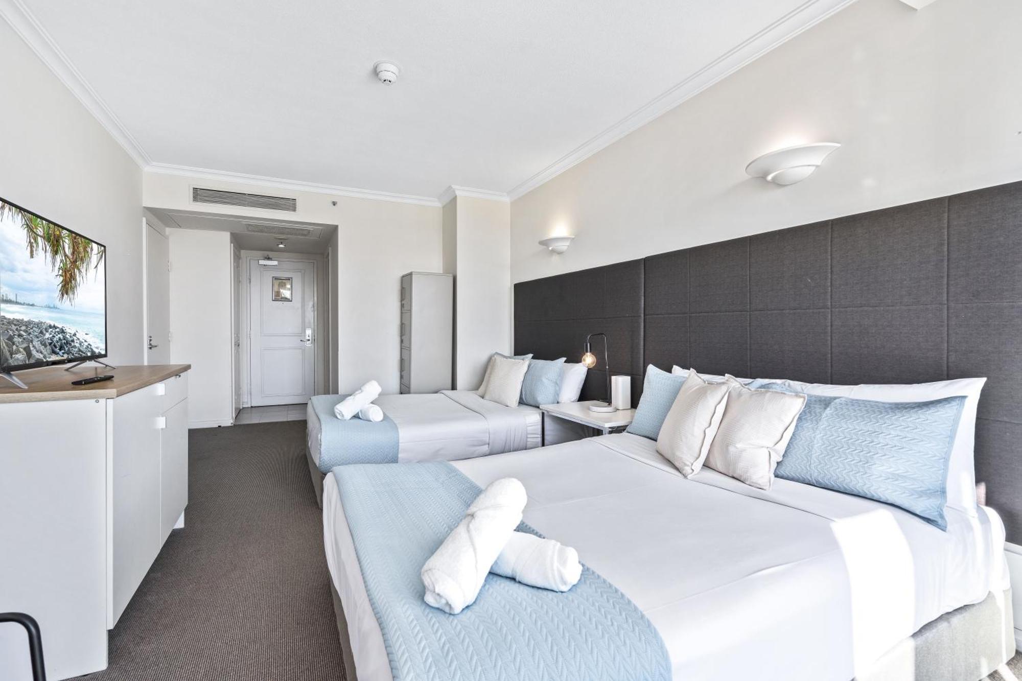 Legends Apartments - Qstay โกลด์โคสต์ ภายนอก รูปภาพ