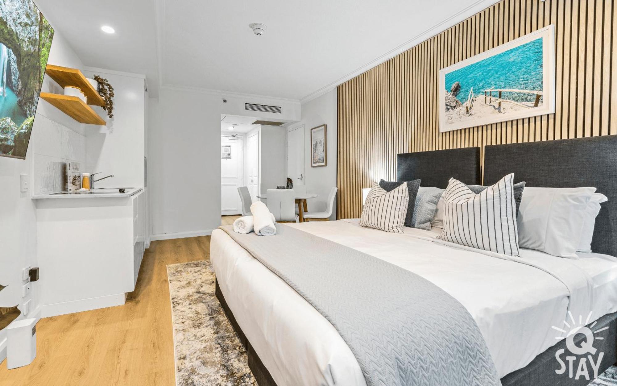 Legends Apartments - Qstay โกลด์โคสต์ ภายนอก รูปภาพ
