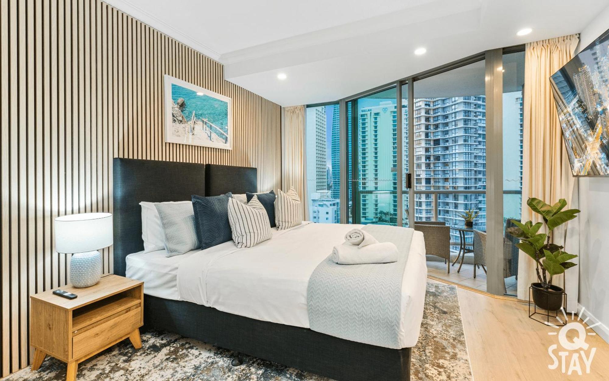 Legends Apartments - Qstay โกลด์โคสต์ ภายนอก รูปภาพ