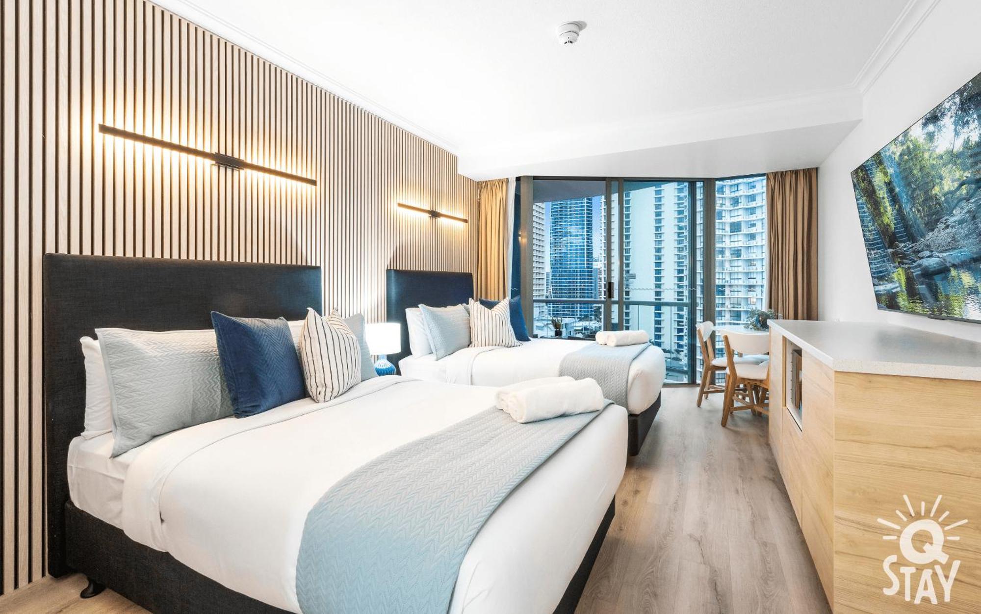 Legends Apartments - Qstay โกลด์โคสต์ ภายนอก รูปภาพ