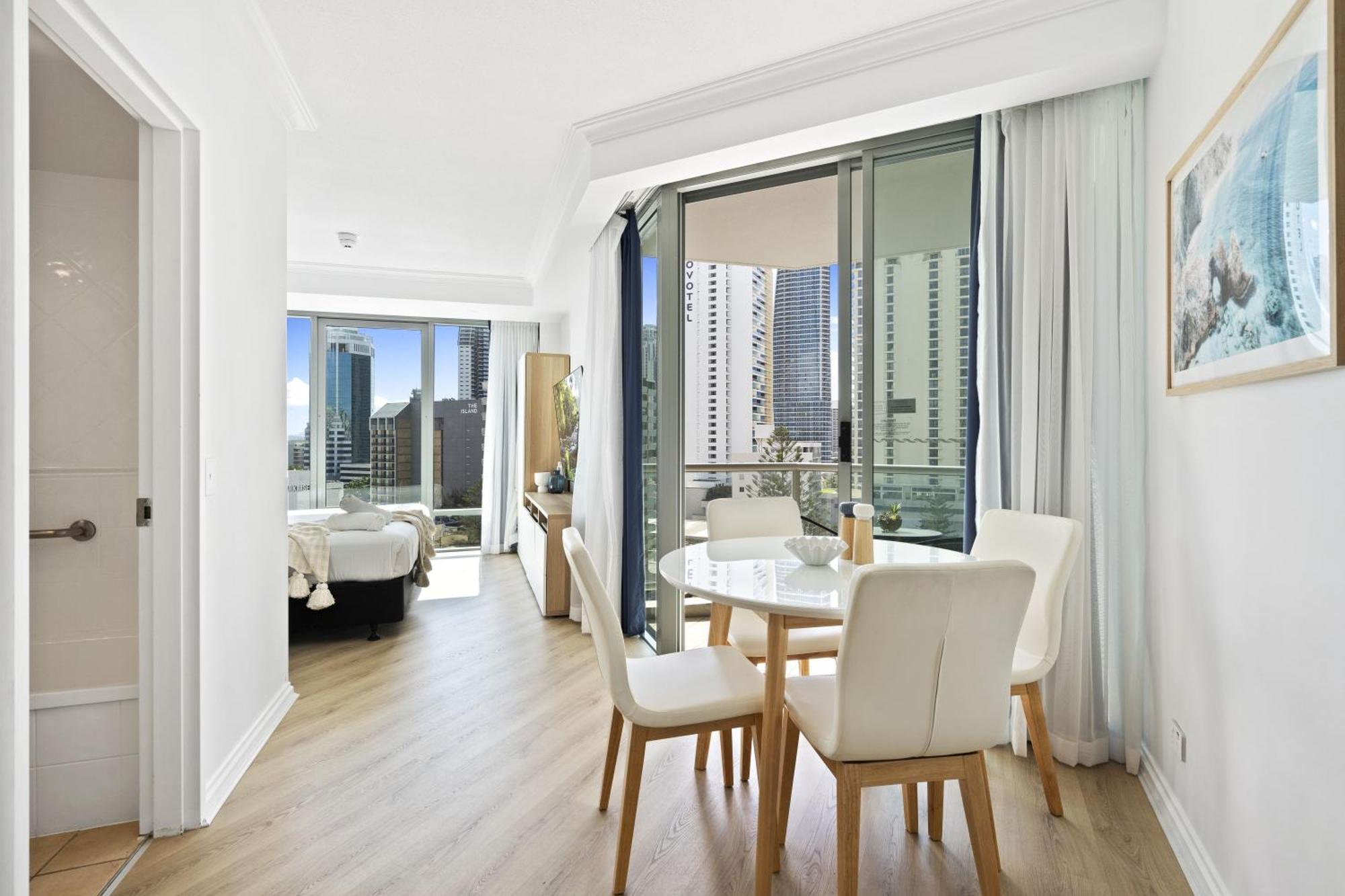 Legends Apartments - Qstay โกลด์โคสต์ ภายนอก รูปภาพ